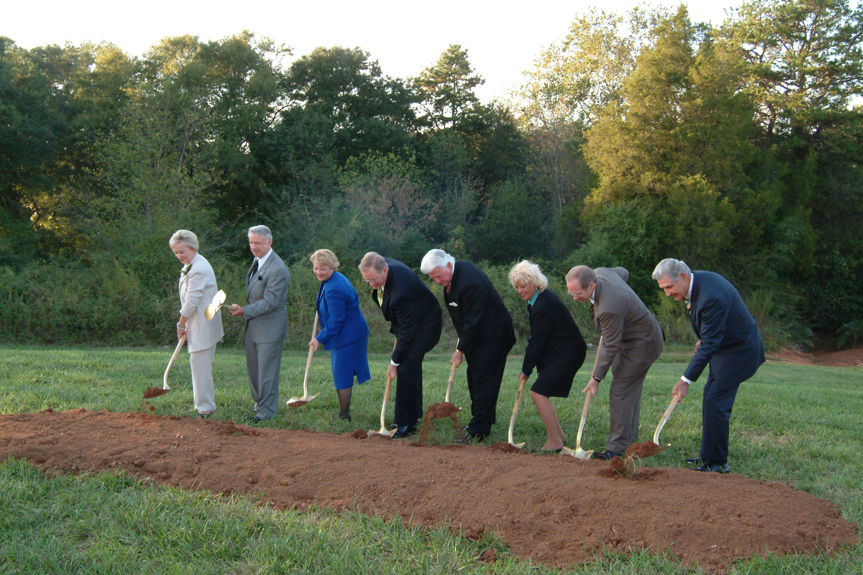 Wanda and Alvin McCall, Valinda Rutledge, Frank Pinckney, Walt Brashier, Joyce Boyette, Baxter Wynn, and Dr. Tom Barton